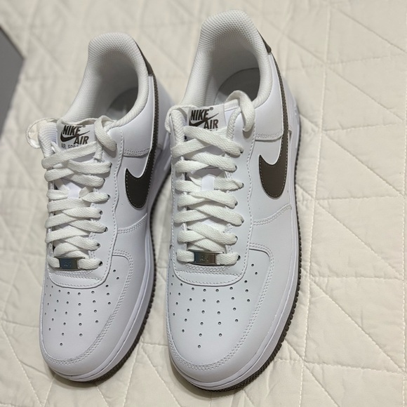 Nike Air Force 1 Low ‘07 Sneaker White Cave Stone Men’s 10 FJ4146-118 Neutral - Picture 3 of 8